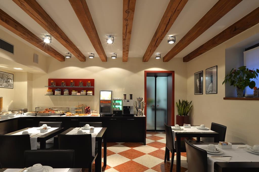 Best Western Hotel Armando Verona Esterno foto